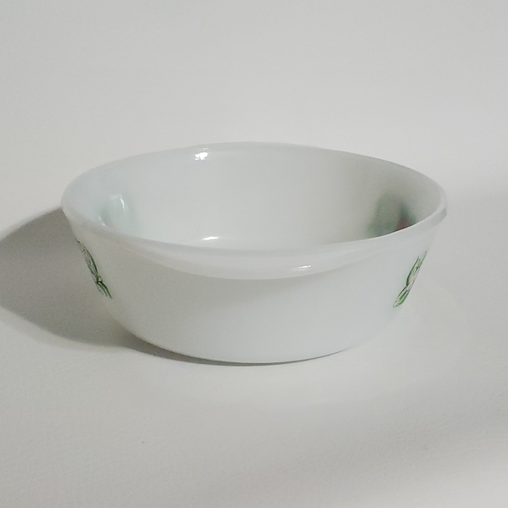 Glasbake Strawberry Casserole Milk Glass 2 quart Baking Dish - Picture 4 of 8